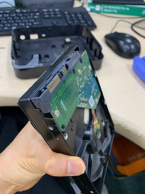 NASを分解してみました