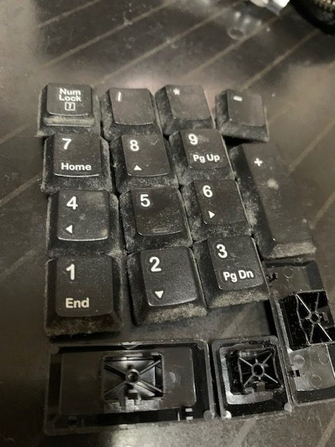 キーボードを掃除してみました
