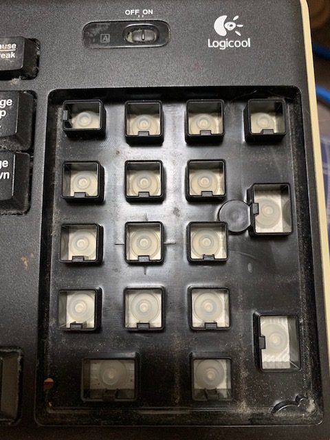 キーボードを掃除してみました